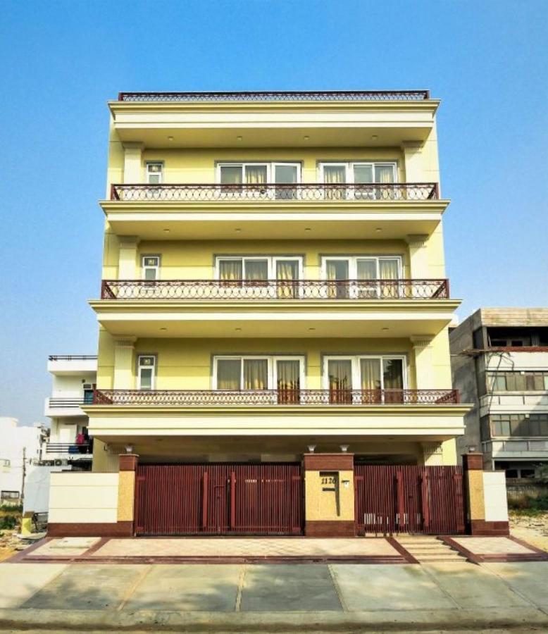 Bluo Studio4 Golf Course Road - Gym, Balcony, Lift 古尔冈 外观 照片