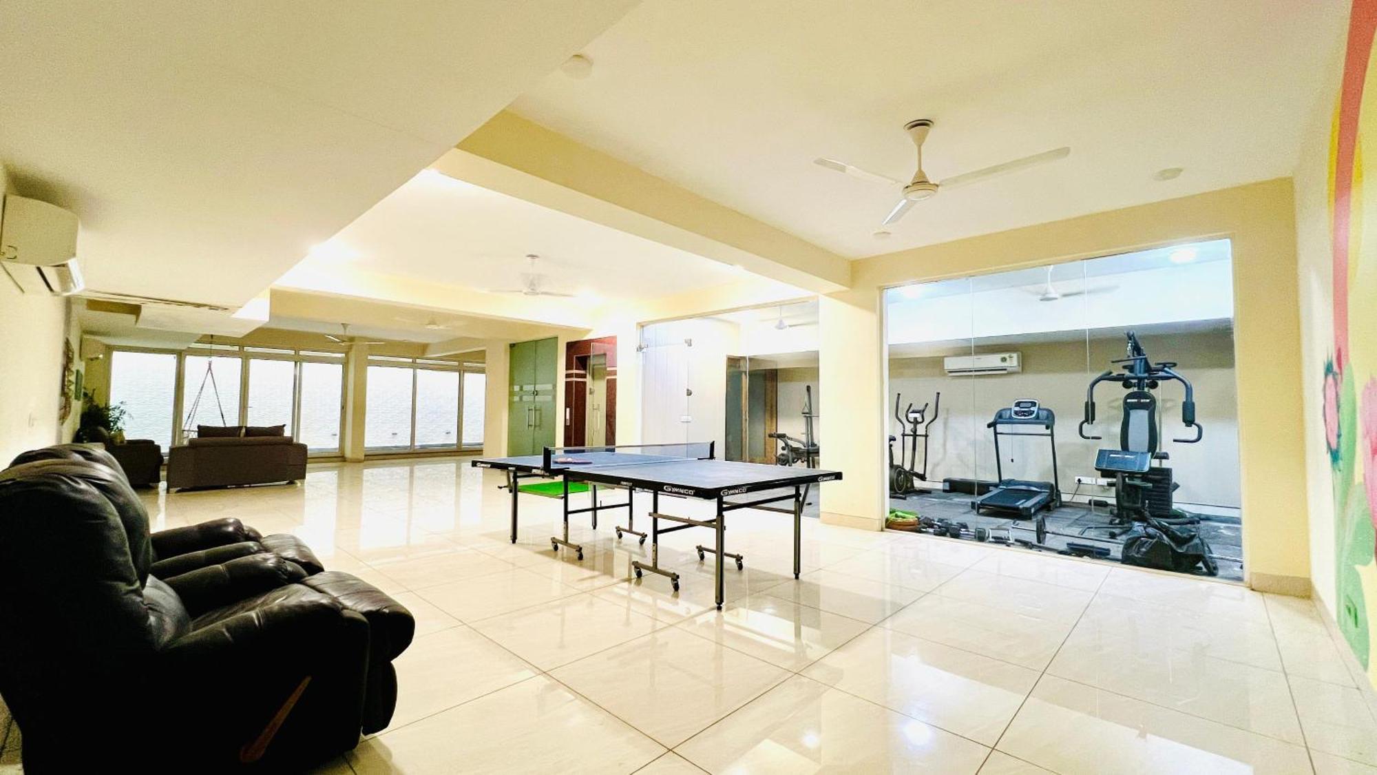Bluo Studio4 Golf Course Road - Gym, Balcony, Lift 古尔冈 外观 照片