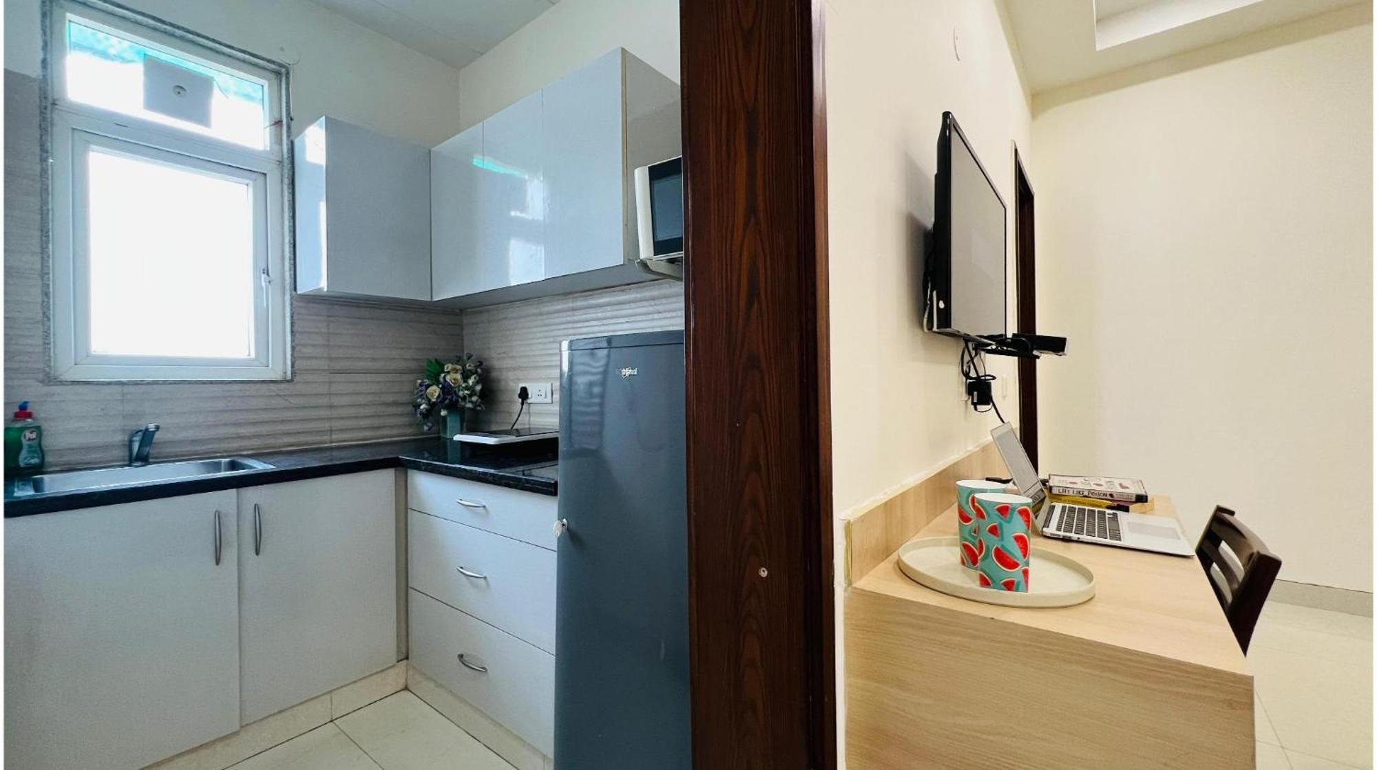 Bluo Studio4 Golf Course Road - Gym, Balcony, Lift 古尔冈 外观 照片